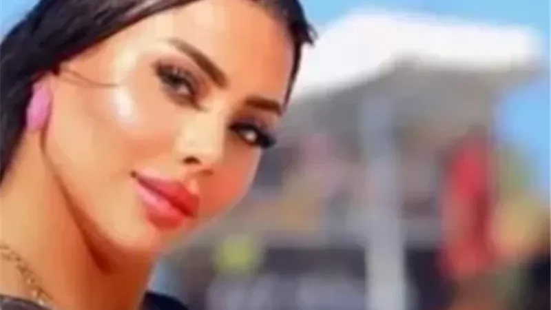 إحالة الراقصة حورية وصديقتها للمحاكمة بتهمة التعدى على فريق طبى