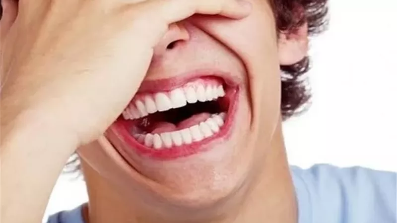 احذر السخرية باسم المزاح.. 5 ضوابط شرعية للضحك