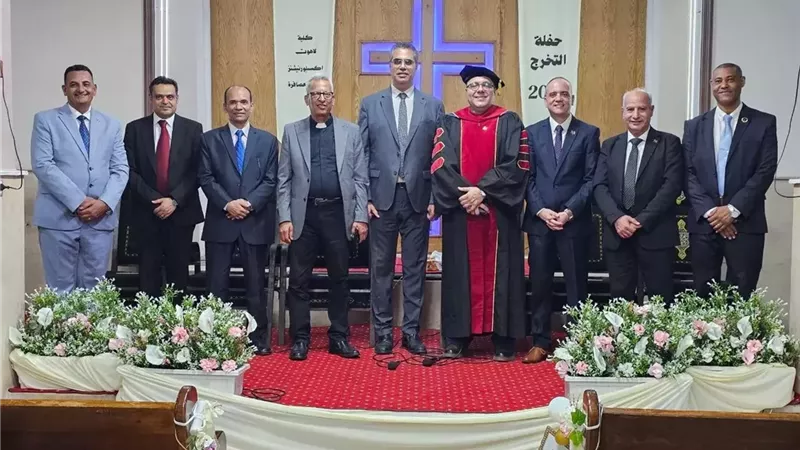 تخريج دفعة جديدة من الدارسين بكلية لاهوت مجمع المثال المسيحي