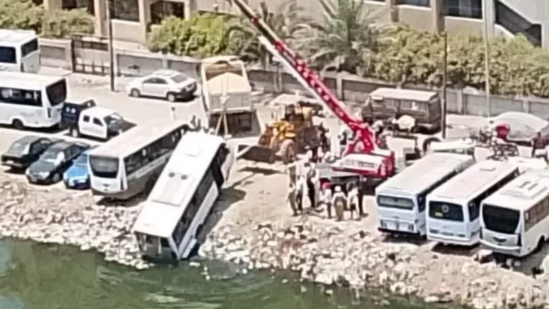 بعد تداول الواقعة.. الجهات المختصة تكشف حقيقة سقوط أتوبيس بترعة ا