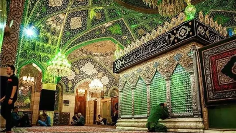 دار الإفتاء توضح حكم الصلاة في المساجد التي بها أضرحة الصالحين
