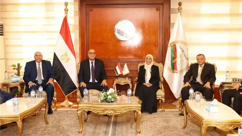 رئيس هيئة قضايا الدولة يزور رئيسة النيابة الإدارية