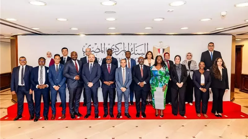 البنك المركزي يستضيف وفدين من بنك غانا المركزي لتعزيز التعاون