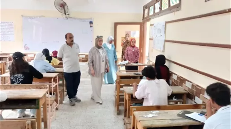سحر الخولي تتفقد لجان الدور الثاني للشهادة الإعدادية
