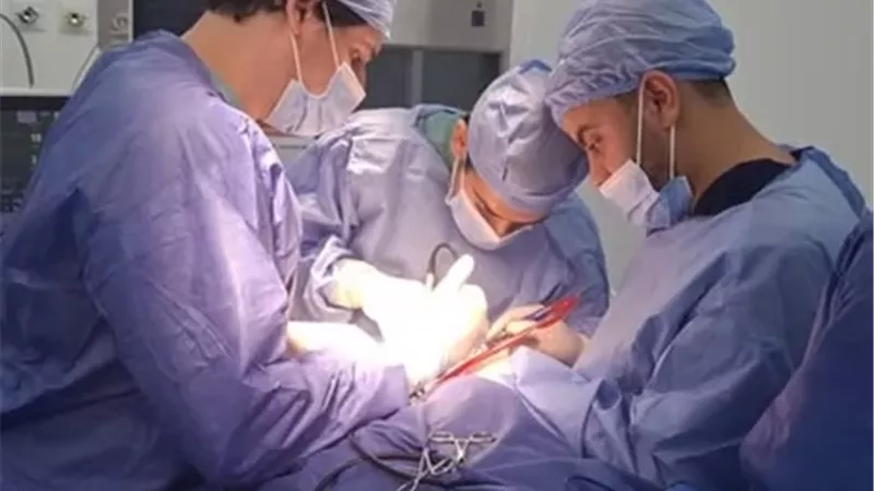 مجمع السويس الطبي يحقق نجاحات متميزة في جراحات الوجه والفكين