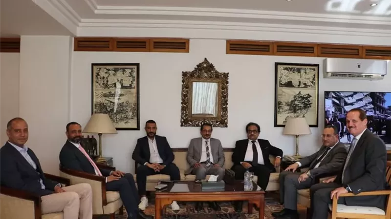 وزير الثقافة يبحث دعم صناعة النشر مع اتحاد الناشرين المصريين