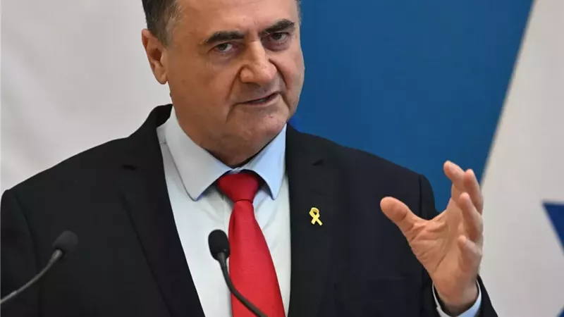 وزير الدفاع الإسرائيلي يوجه بالاستعداد لاحتلال مخيم آخر في الضفة