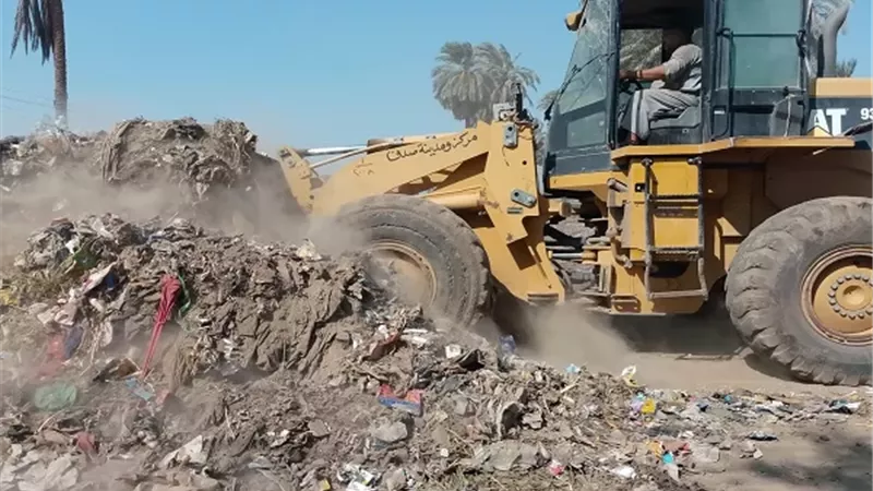 محافظ أسيوط: رفع 179 طنًا من المخلفات والتراكمات بمركز صدفا