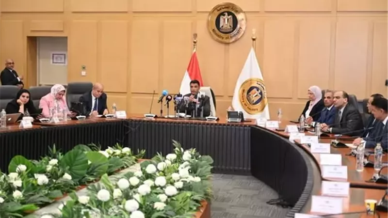 من أغسطس حتى نهاية العام.. تعليق قيود التصرفات الناقلة لملكية المصانع