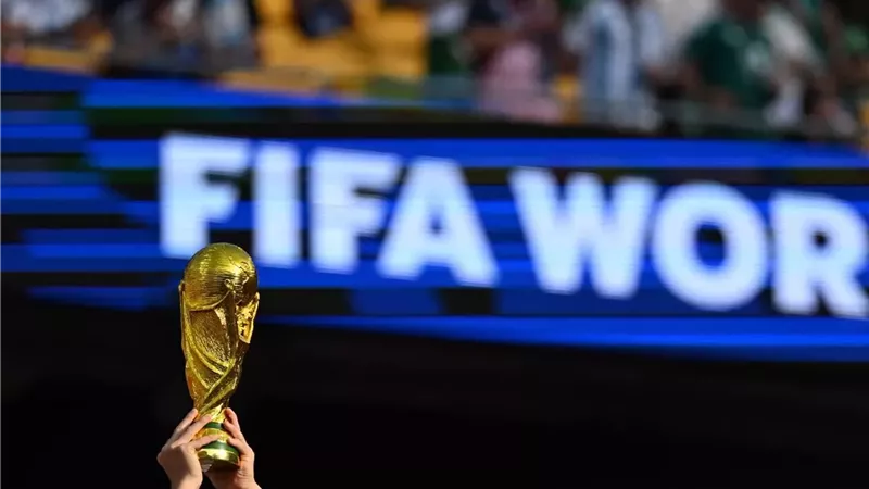 دول أوروبا تهدد بمقاطعة كأس العالم .. تعرف علي السبب