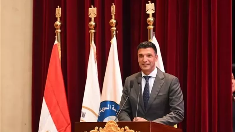 وزير الصناعة يشارك احتفالية تخريج طلاب مدرسة السويدي بالشرقية