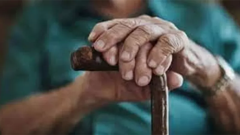وصايا شرعية للتعامل مع كبار السن المرضى أثناء علاجهم