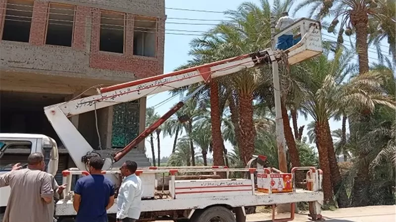 محافظ أسيوط: متابعة رفع كفاءة منظومة الإنارة العامة بقرية بني زيد