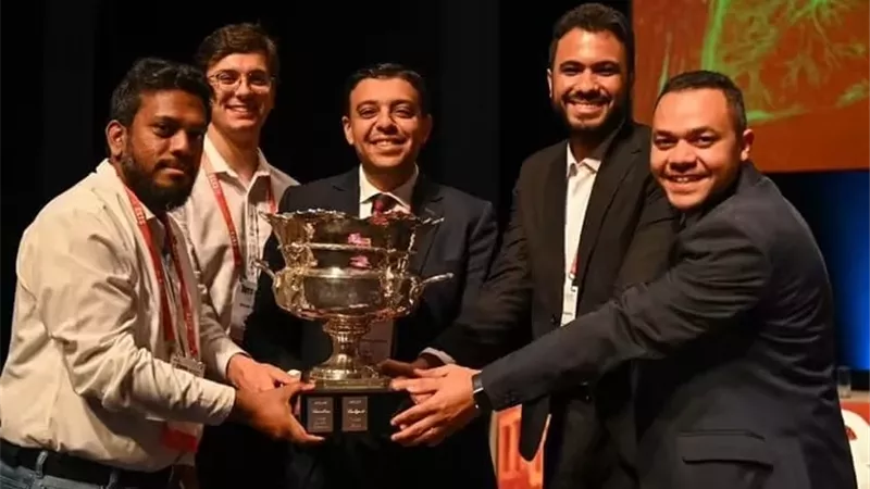 الدكتور حسين الخياط يفوز بكأس الجمعية الأوروبية لجراحي الصدر 2026