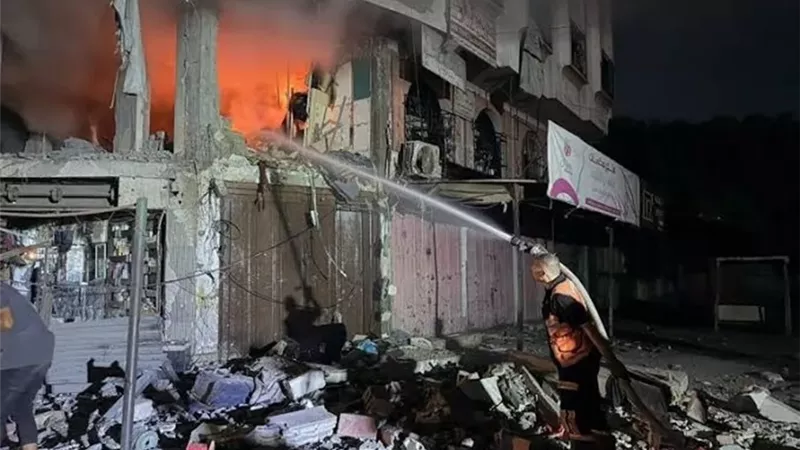 3 شهداء وإصابات في قصف إسرائيلي على مدينة غزة