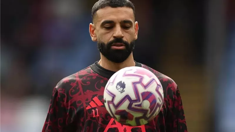 موعد الفحص الطبي لـ محمد صلاح مع ناديه الجديد