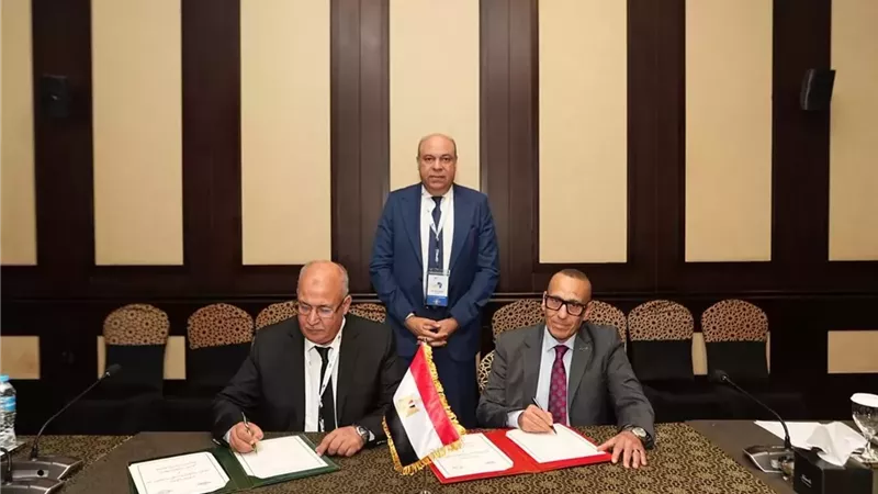 مذكرة تفاهم بين سلطة الطيران المدني المصرية والمنظمة العربية للطيران المدني