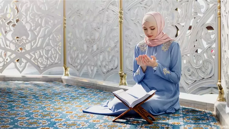 الدعاء بعد التشهد الأخير مستحب..وهذا أفضل ما ندعو به
