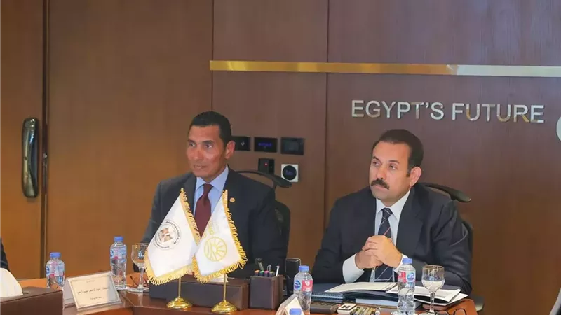 وزير الشباب ومدير «مستقبل مصر» يبحثان تعزيز التكامل المؤسسي