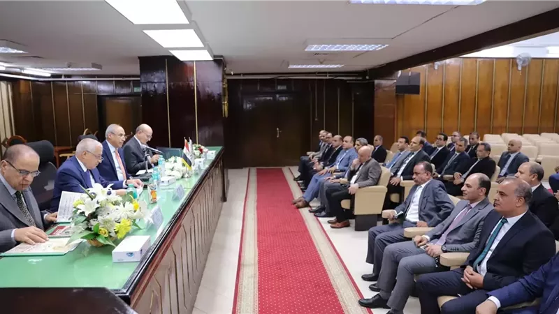 رئيس مجلس الدولة يجتمع برؤساء المحاكم الإدارية والتأديبية