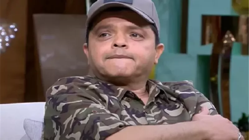 محمد هنيدي يعلن اقتصار عزاء شقيقه على صلاة الجنازة
