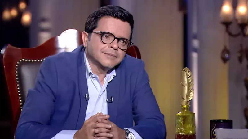 أشرف عبد الباقي ينعى شقيق محمد هنيدى