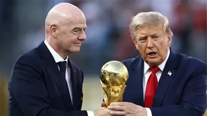 الفيفا ينفي سعي إنفانتينو للحصول على دعم ترامب للبقاء بمنصبه