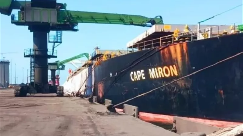ميناء شرق بورسعيد يستقبل «CAPE MIRON» بمحطة «سكاي بورتس»