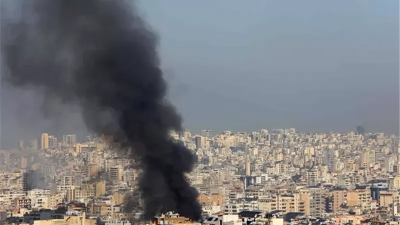 تصعيد إسرائيلي جنوب لبنان.. غارات وقصف في بنت جبيل والنبطية