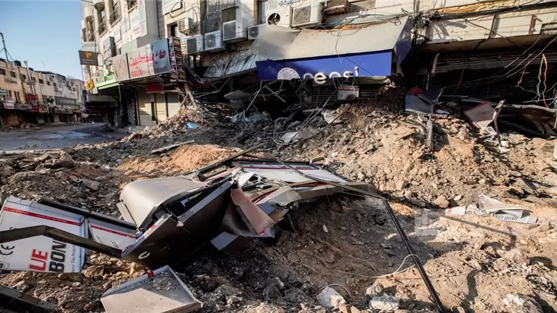 الاحتلال الإسرئيلي يدمر نصبيت تذكاريين لشهداء ورموز فلسطينية بطولكرم