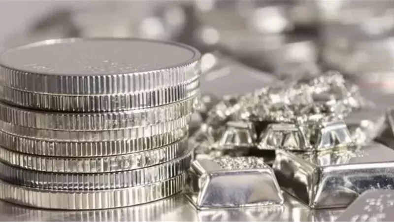 الفضة تواصل مكاسبها العالمية بقفزة 3%