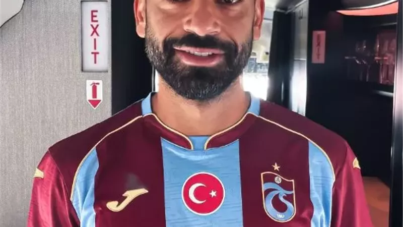 تعرف على رقم قميص محمد صلاح مع طرابزون.. فيديو