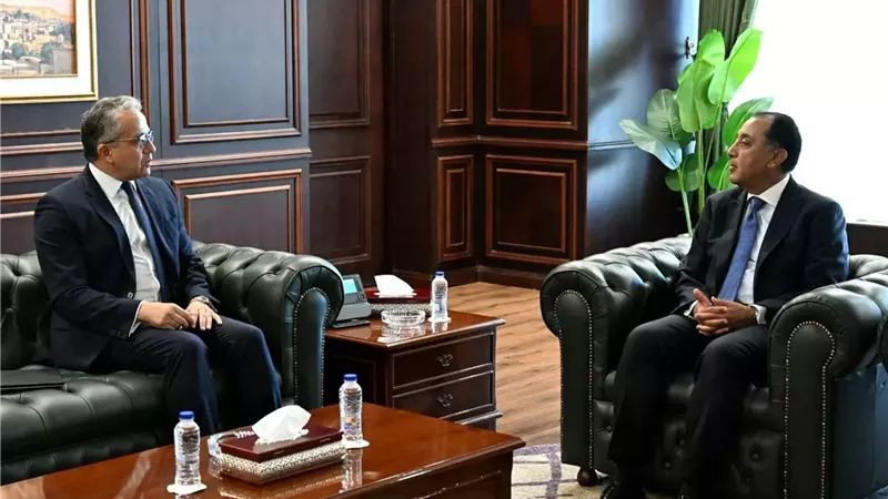 رئيس الوزراء يستقبل المدير العام لمنظمة اليونسكو