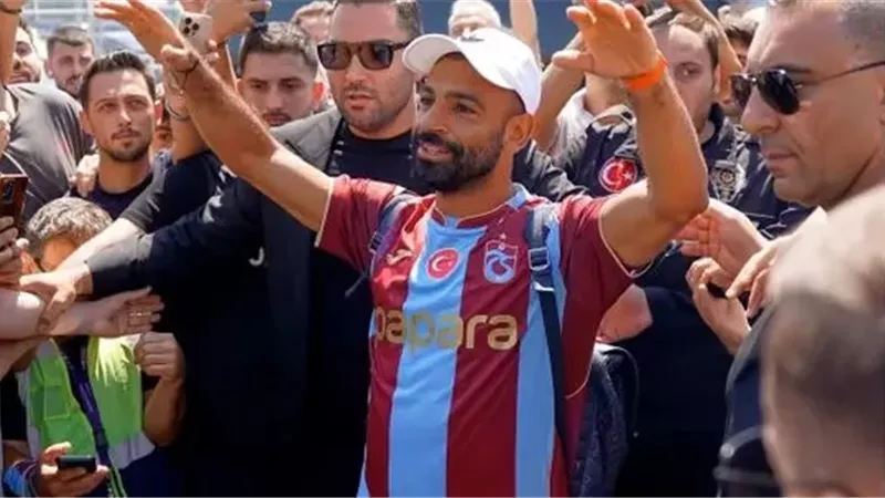 موعد توقيع محمد صلاح الرسمي لنادي طرابزون التركي