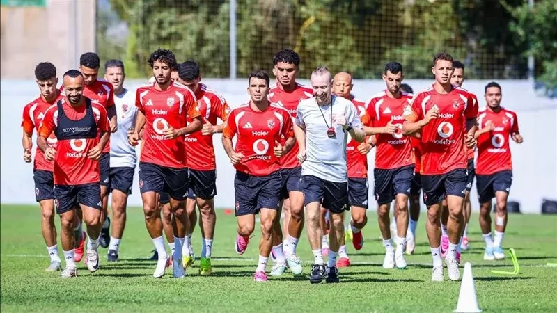 الأهلي يتدرب على فترتين في معسكره بإسبانيا