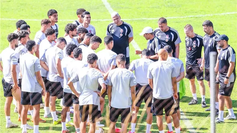 تدريبات مكثفة بالكرة في مران الأهلي وتعليمات من عموتة للاعبين