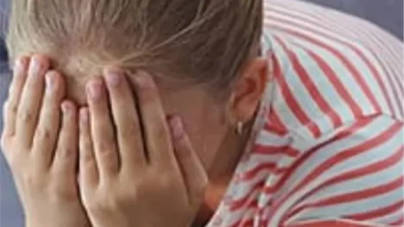 5ذئاب.. التهموا القاصر.. وتناوبوا اغتصابها