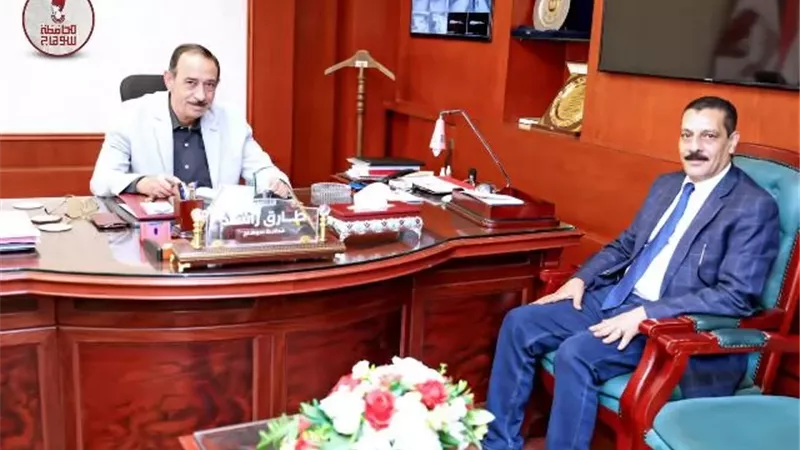 محافظ سوهاج يستقبل وكيل وزارة العمل الجديد بالمحافظة