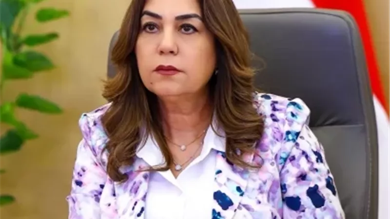 وزيرة التنمية المحلية تتابع حادث تصادم سيارتي عمال بالإسماعيلية