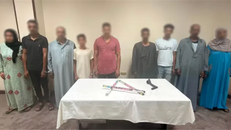 ضبط طرفي مشاجرة بالأسلحة والألعاب النارية بكفر صقر