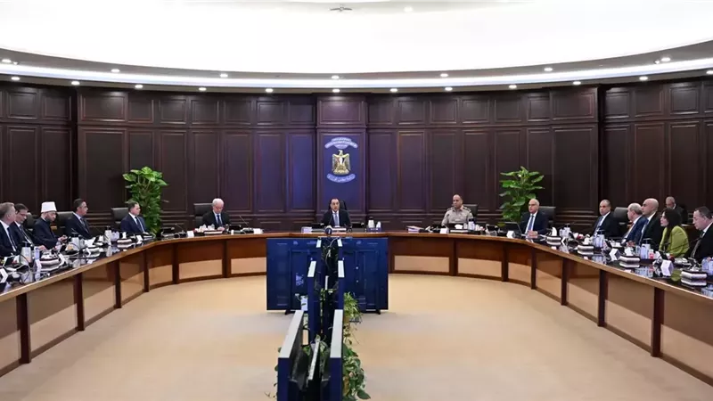رئيس الوزراء يترأس الاجتماع الأسبوعي للحكومة
