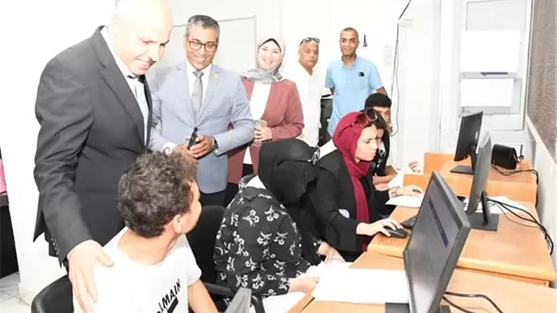 478 طالب سجلوا رغباتهم بمكتب تنسيق جامعة القناة خلال يومين