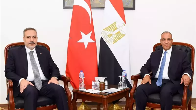وزير الخارجية يستقبل نظيره التركي ويرأسان اجتماع التخطيط المشترك
