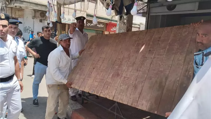 540 محضرًا متنوعًا في حملة مكبرة لرفع الإشغالات بنجع حمادي