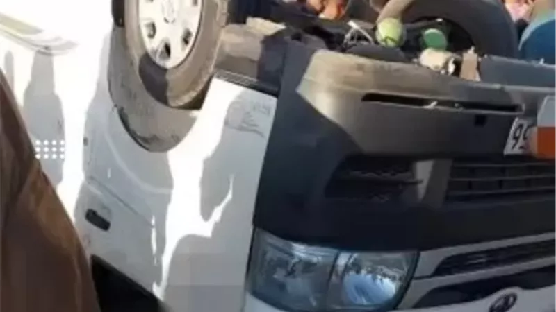 مصرع وإصابة 9 عاملات سودانيات في حادث انقلاب ميكروباص بطريق الضبعة