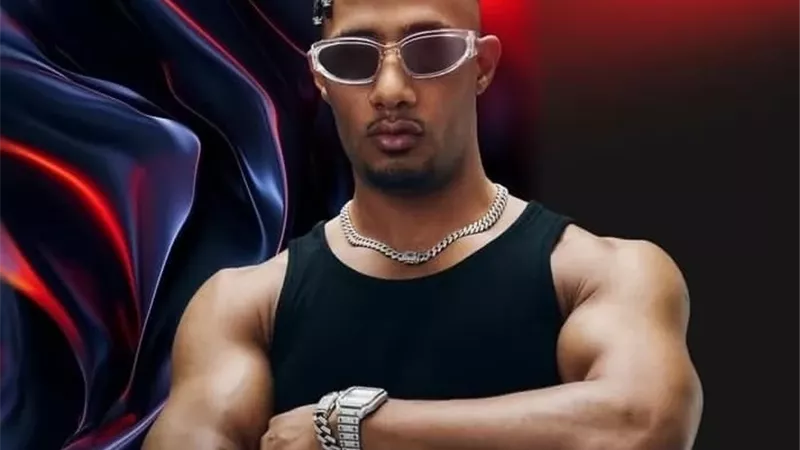 محمد رمضان يصل الساحل لإحياء حفل جماهيري