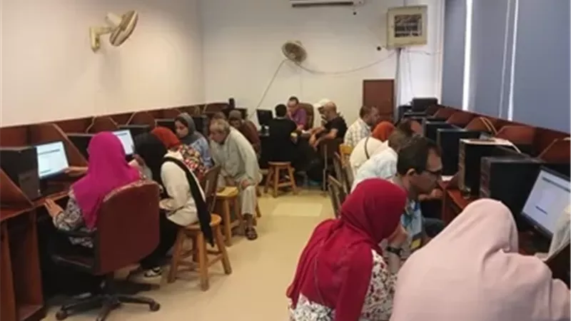 الجامعات تواصل تقديم الدعم الفني لطلاب المرحلة الثانية للتنسيق