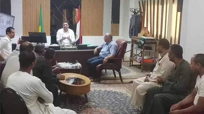 تقنين أوضاع أصحاب شون مواد البناء شرق النيل بمركز المنيا