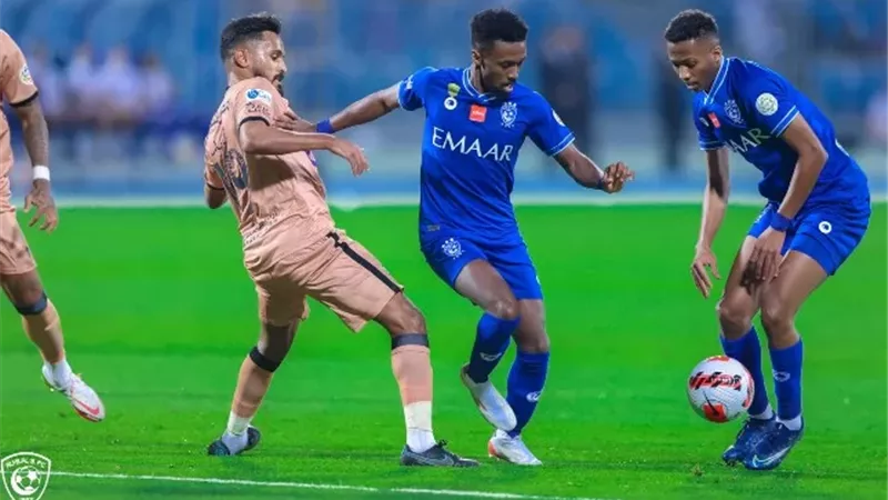 موعد مباراة الهلال والرائد فى كأس خادم الحرمين والقنوات الناقلة