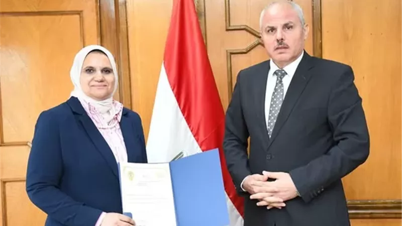 الدكتورة ماهي غباشي وكيلا لكلية العلوم بجامعة قناة السويس